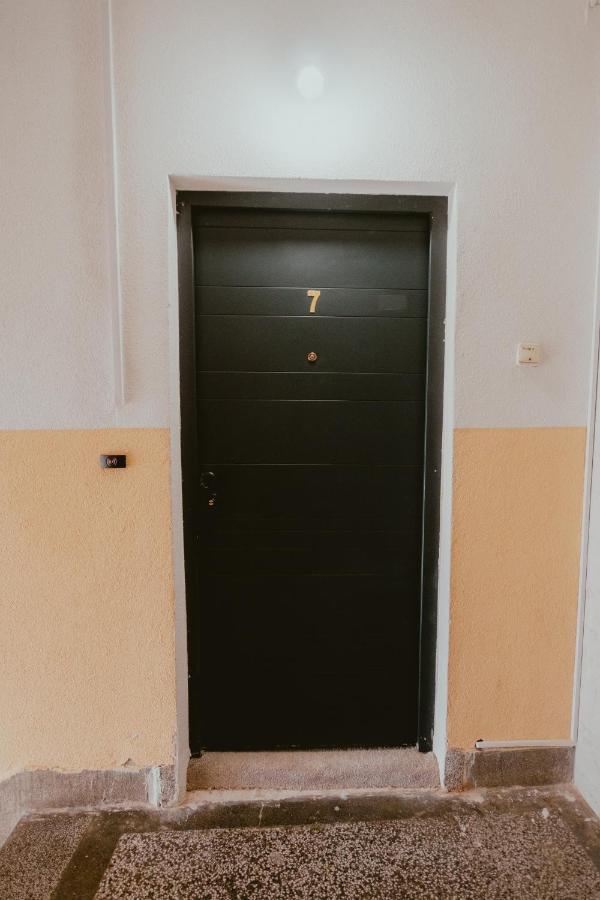 פרישטינה Bloom Suites מראה חיצוני תמונה